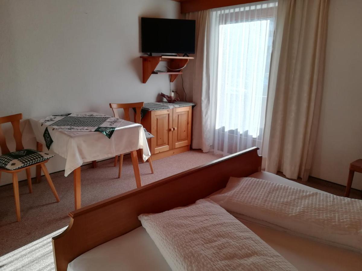 Haus Brigitte - Preise Inclusive Pitztal Sommer Card Єрценс Екстер'єр фото