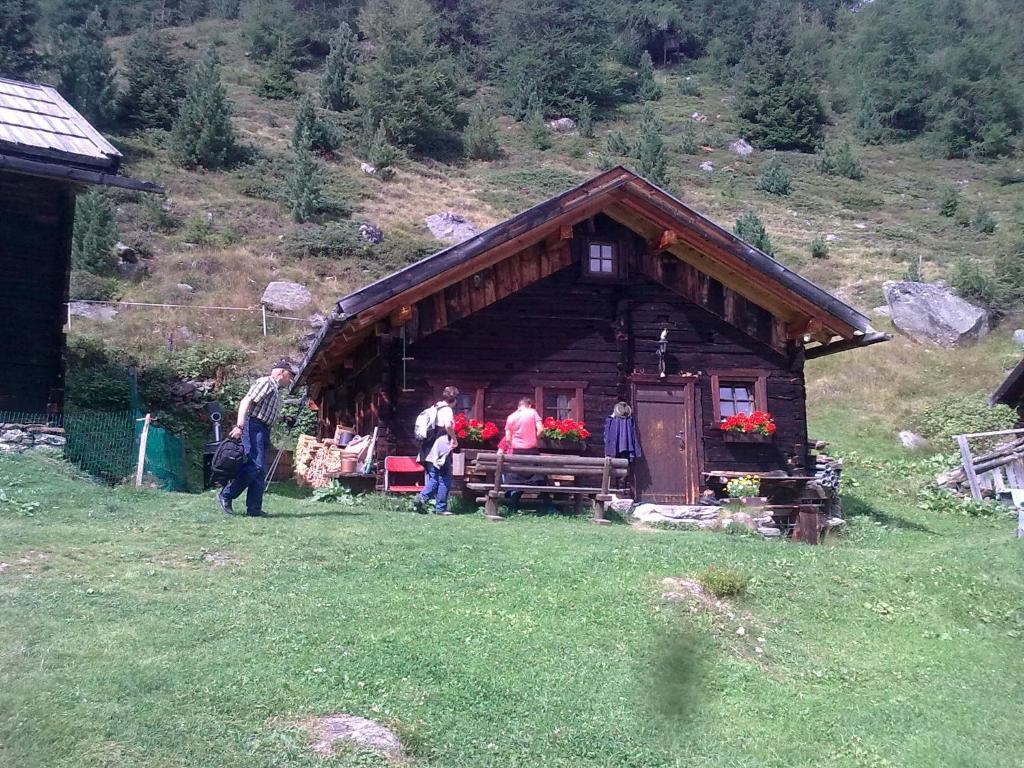 Haus Brigitte - Preise Inclusive Pitztal Sommer Card Єрценс Екстер'єр фото