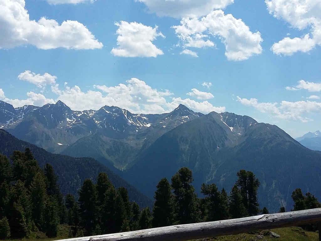 Haus Brigitte - Preise Inclusive Pitztal Sommer Card Єрценс Екстер'єр фото